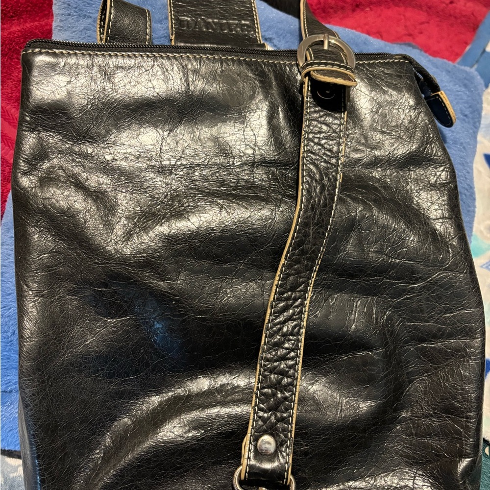 Danier sling bag